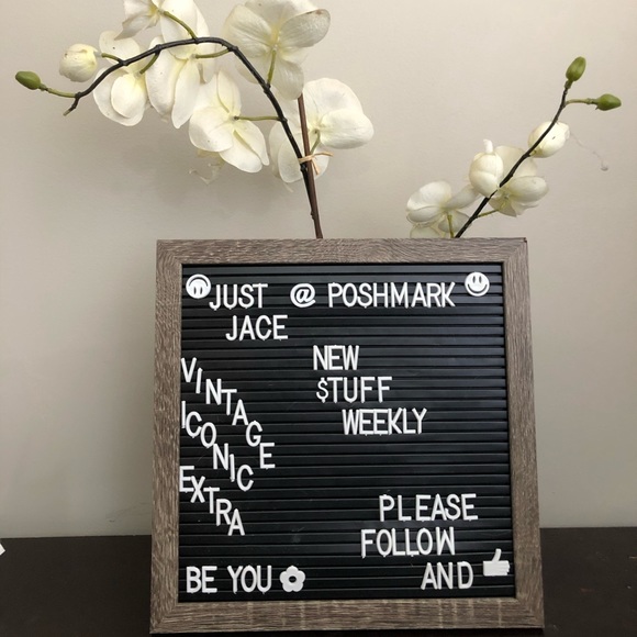 Adidas crop top - Picture 2 of 3